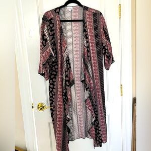 LuLaRoe M Shirley Bohemian Paisley Kimono Cardigan pink black vertical print